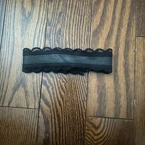 Allure Leather choker